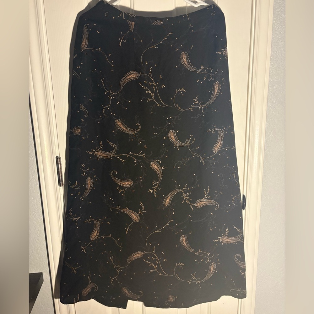 Black Long Skirt with Pattern